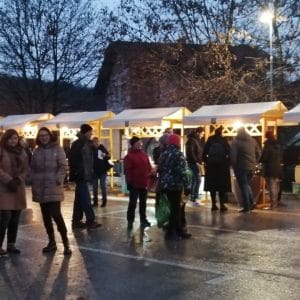Dobrodelni božično-novoletni sejem (Stari trg pri Ložu) - Javni zavod Snežnik
