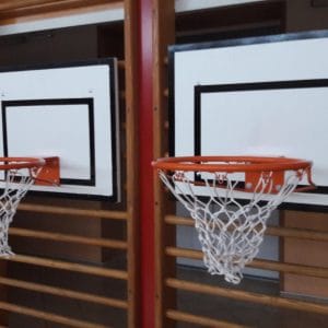 Športna oprema: 2 košarkarski tabli in 13-delni komplet blazin – Osnovna šola heroja Janeza Hribarja Stari trg pri Ložu